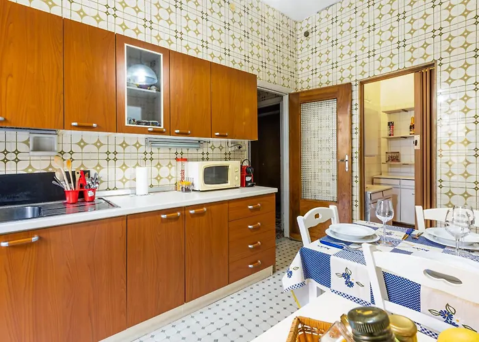 - & Roomy With Balcony! *